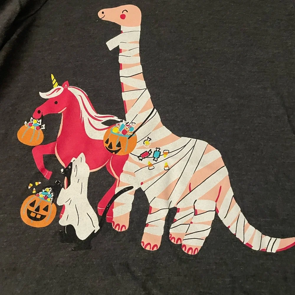 5/$20 Old Navy Halloween Dinosaur and Unicorn Long Sleeve